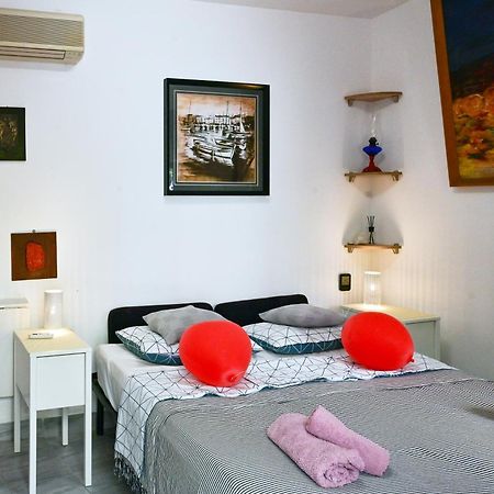 Bohemian Rhapsody Apartment Rovinj Exterior photo